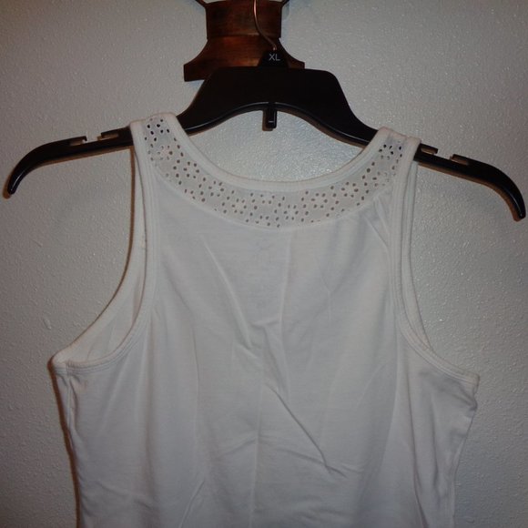 SO White Tank Top Junior's Size Large - Picture 6 of 7